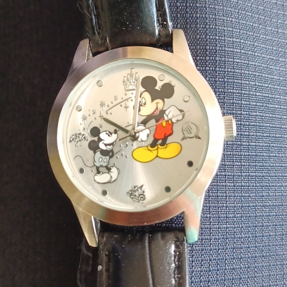 Disney Mickey Through The Years watch ltd release
